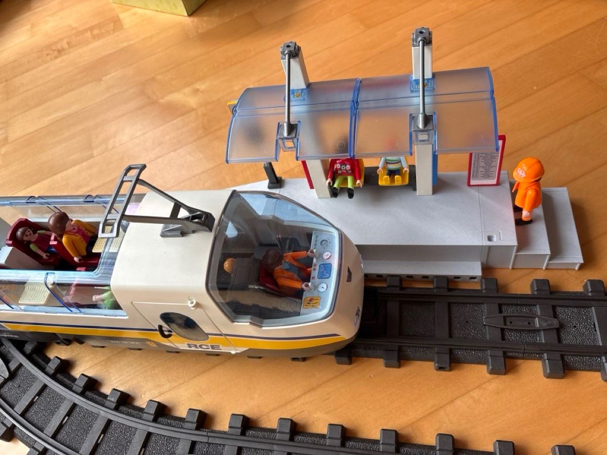 Playmobil Jouets: Playmobilzug mit Licht 4011 – D'occasion à Unterentfelden par Lavach 2