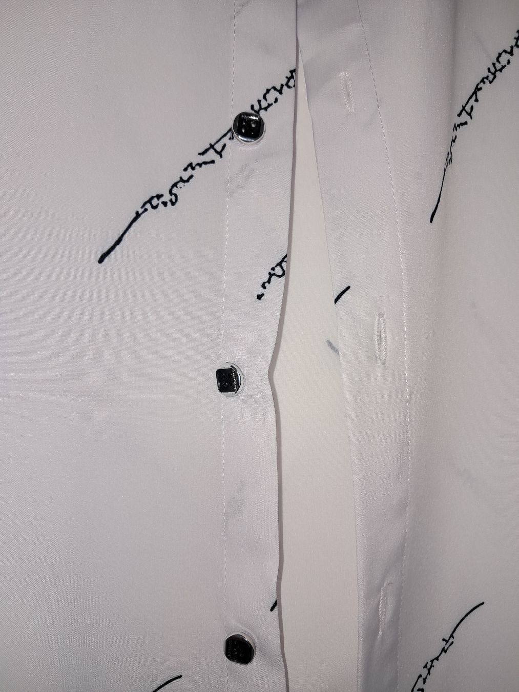 Hemden: Weisses Hemd mit Muster, Grösse M - Top Zustand! – Neu und originalverpackt aus Bassersdorf von Hyri.i 2