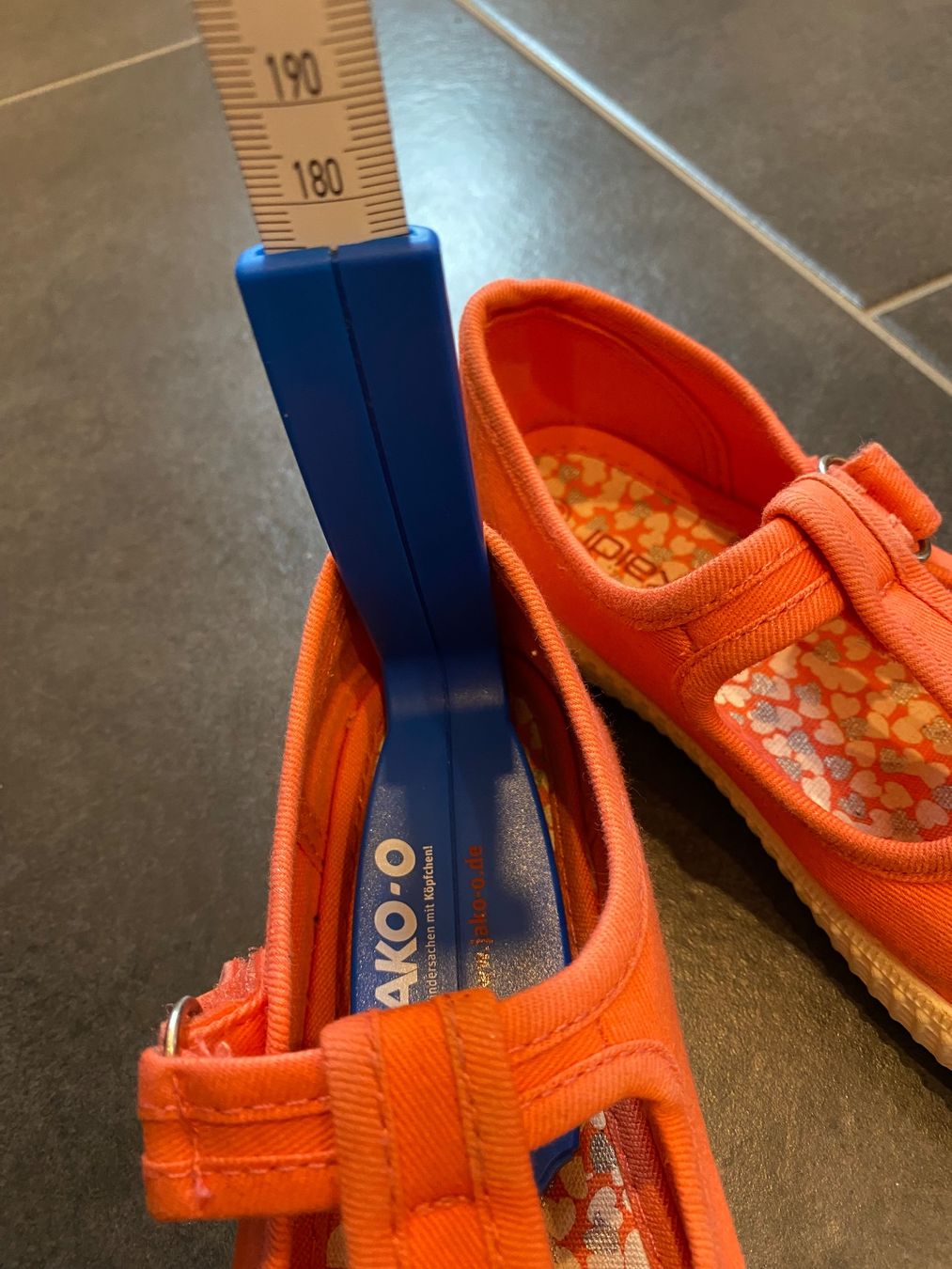 Chaussures filles: Riemchenballerina Stoffsneaker, Gr. 28 – D'occasion à Summaprada par hirschuh506 4