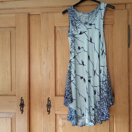 Leichtes Sommerkleid Gr. M, luftig und elegant