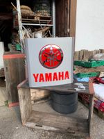 Yamaha Leuchtreklame einer Offiziellen Vertretung