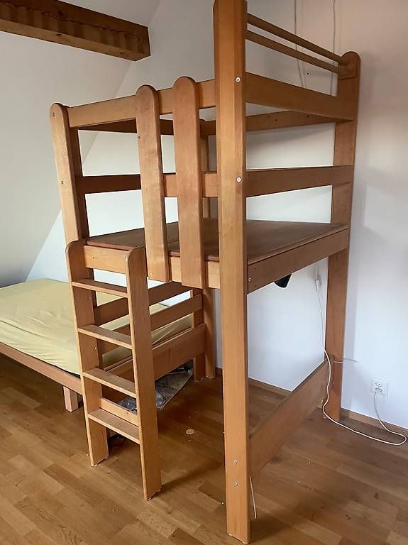 Pareti & prese d'arrampicata: Holzkletterturm – Usato da Basel venduto da Fam.Labhardt 1