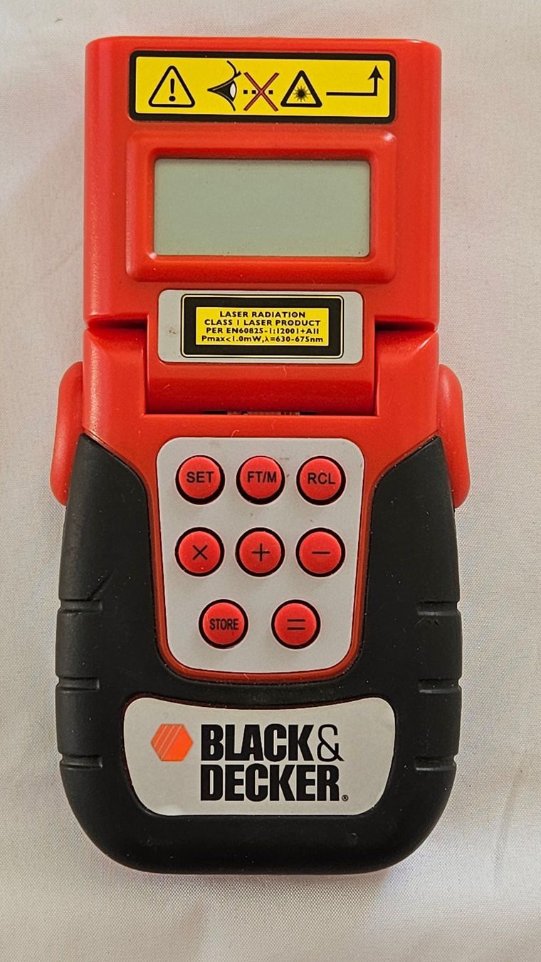 Misurare: BLACK & DECKER BDM100 / Entfernung- und Raummessgerät – Usato da Granges-Paccot venduto da Wodli 1
