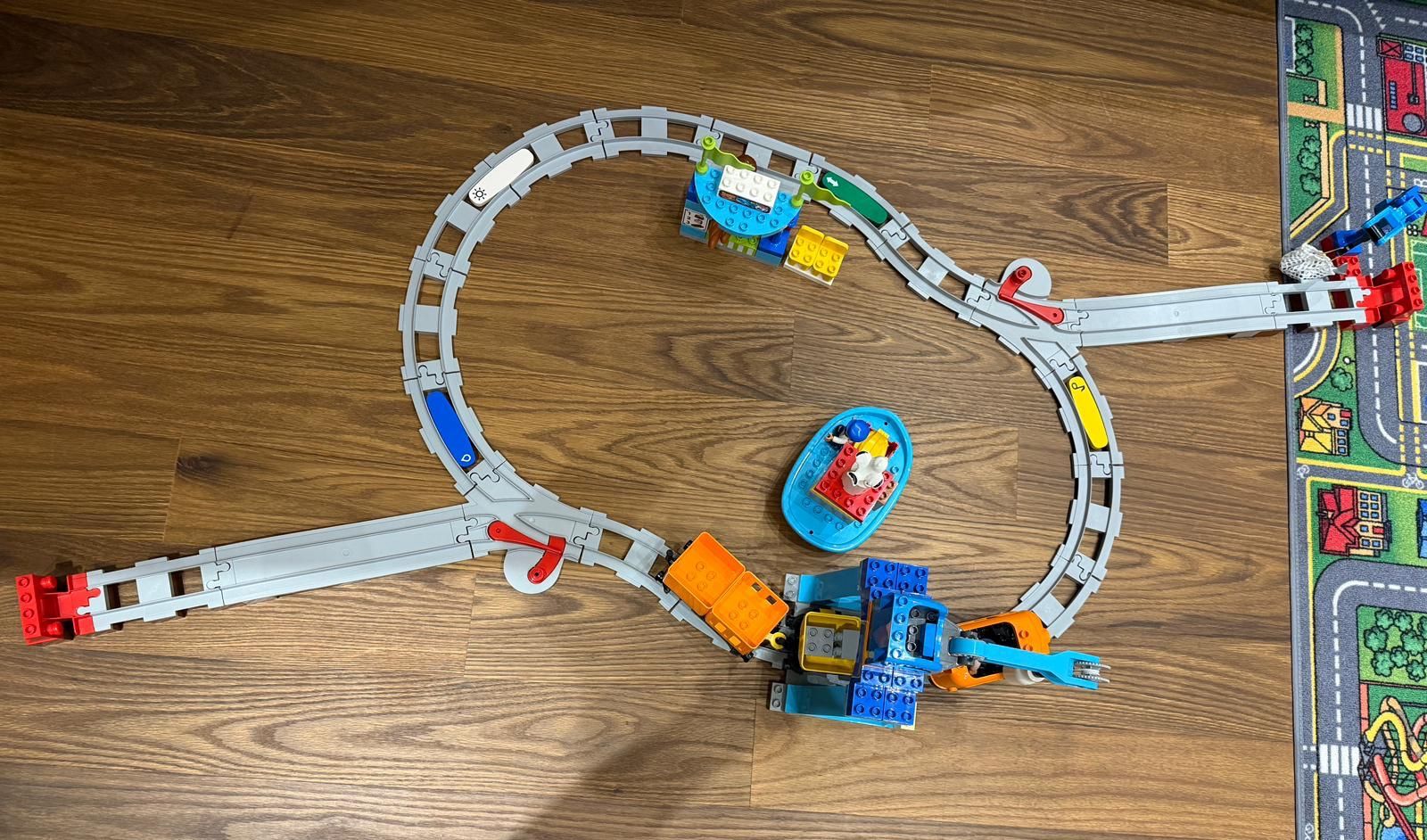 Lego Spielzeuge: LEGO Duplo 10875 - Güterzug – Gebraucht aus Horgen von Auction-Kings 1