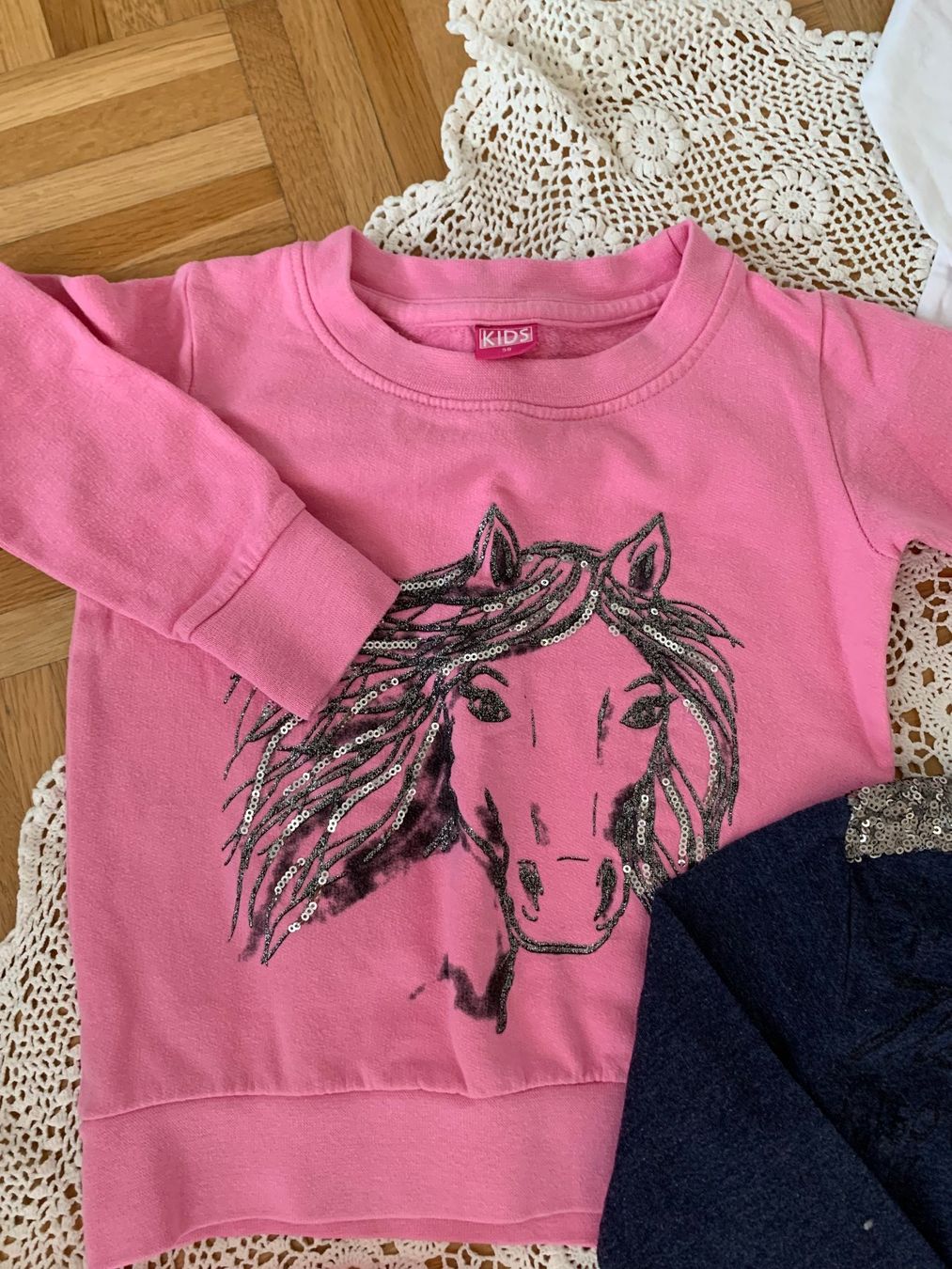 Next Lotti & Set di vestiti: Kleiderpaket Gr.92 Sweatshirt, Jacke NEXT – Usato da Moutier venduto da chDuplessy 1