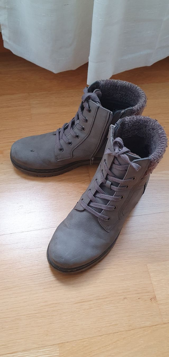 Scarpe da donna: Easy Street Grau Winterstiefel - Gr. 39 – Usato da Bern venduto da fede736 1