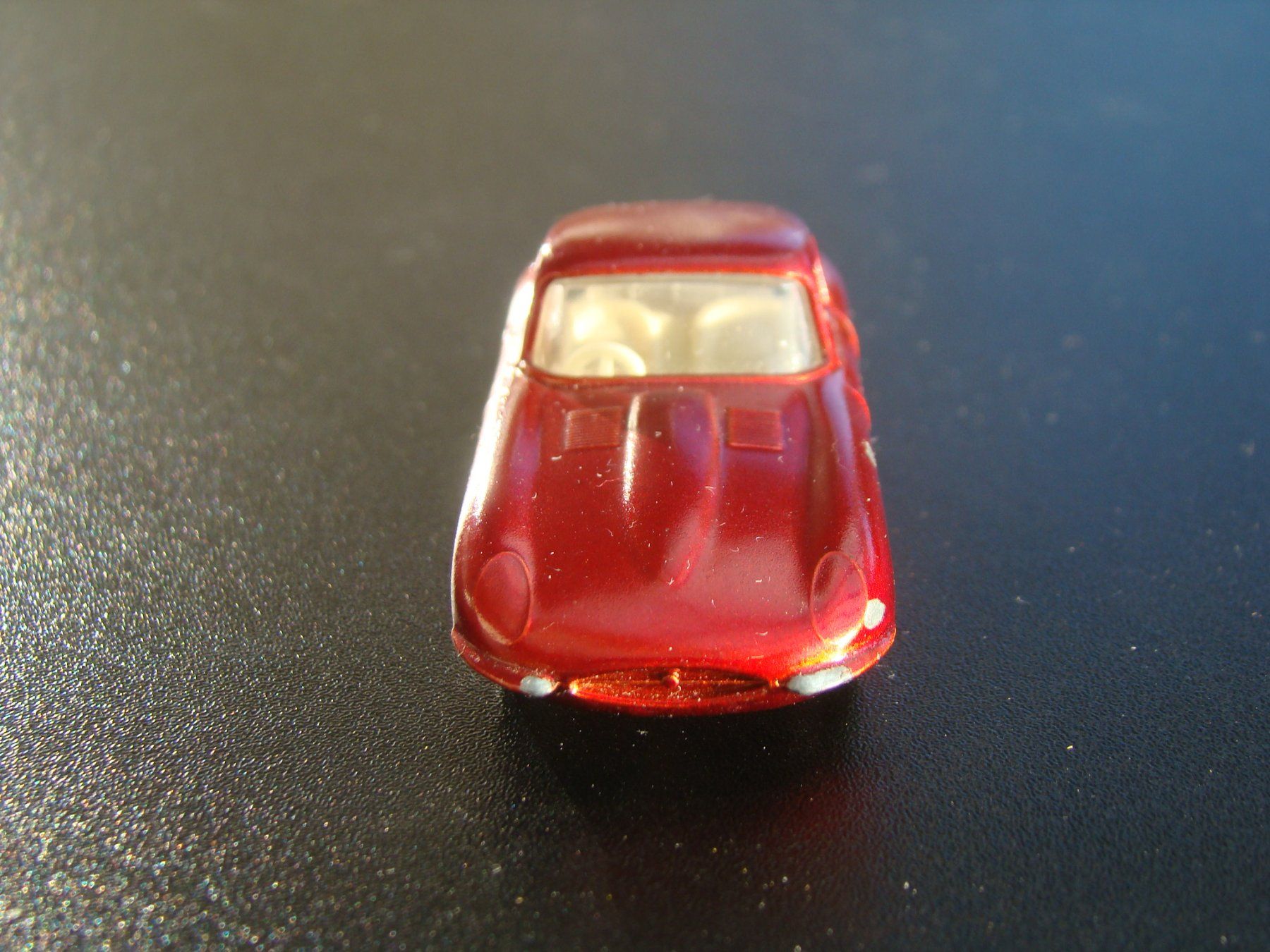 Lesney Modellini d'auto: Lesney Matchbox Series 32 Jaguar E-Type rot  alt – Usato da Walzenhausen venduto da Vanquish711 4
