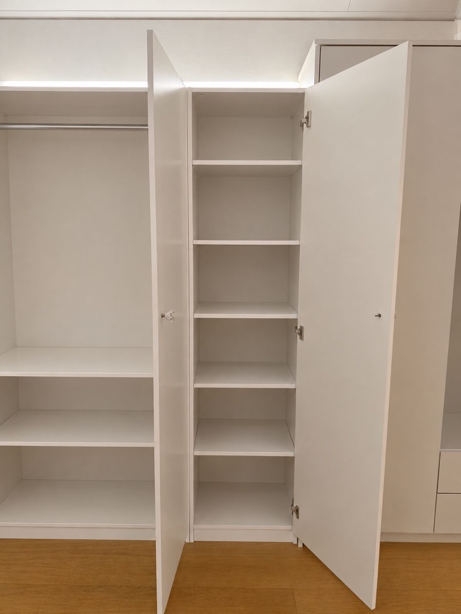 Armadi: Kleiderschrank weiss – Usato da Wölflinswil venduto da Jqnq 2