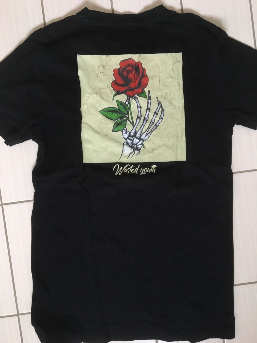 T-shirt: T-Shirt S – Usato da Arth venduto da Vrecam51