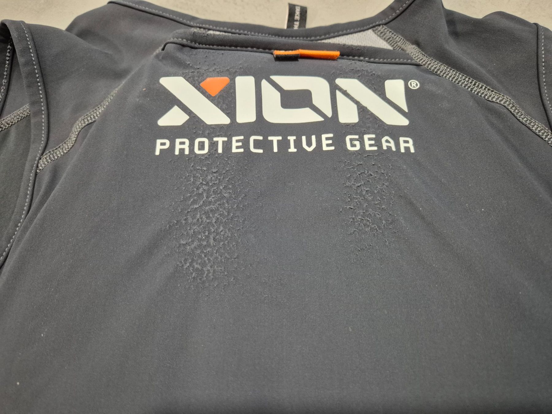 Protezioni & Imbottiture: Rückenprotektor XION Junior – Usato da Wetzikon ZH venduto da Hitsch0 5