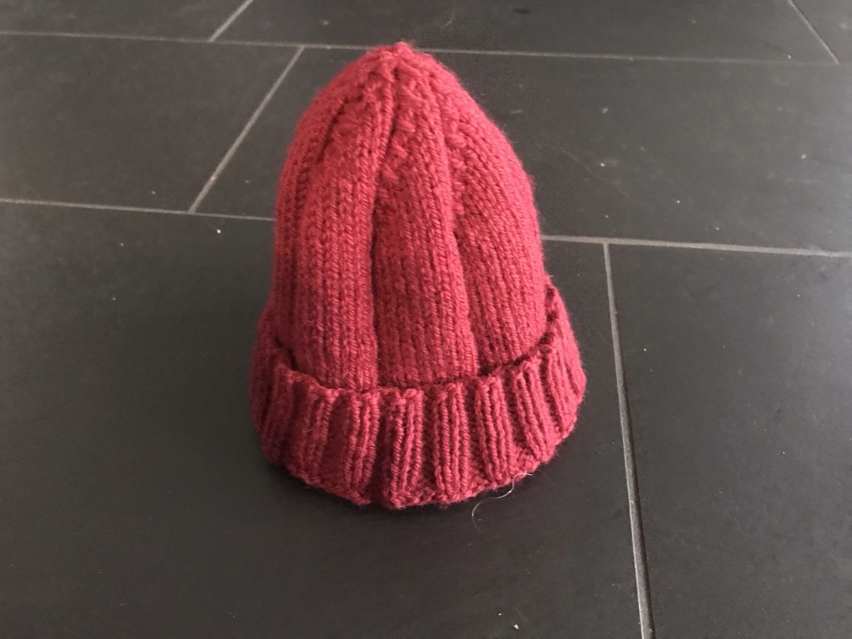 Copricapi, berretti & cappellini: Beanie - Strickmütze in dunkelrot – Nuovo (secondo la descrizione) da Bremgarten AG venduto da Belana0 1