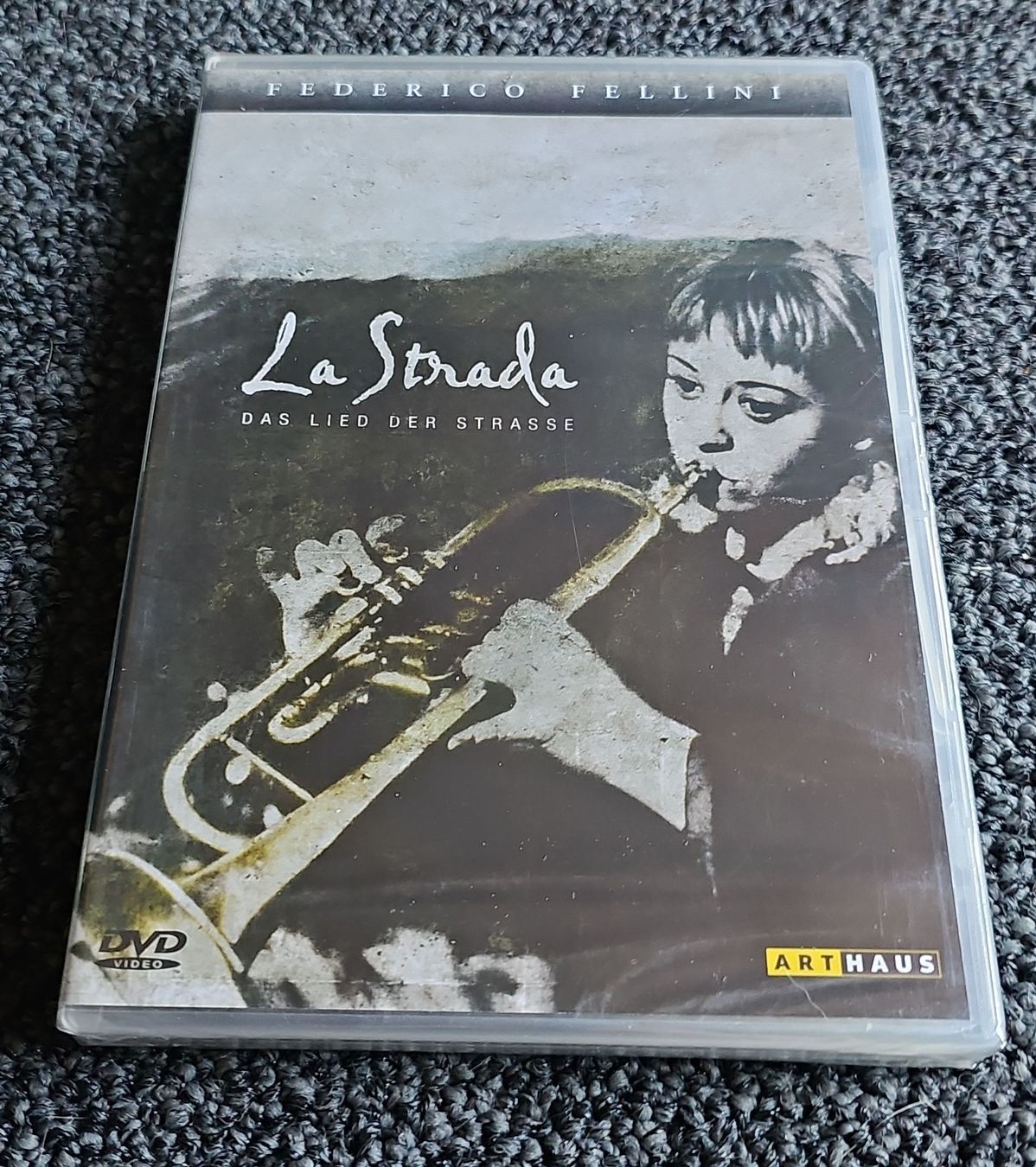 Tutti i DVDs: Federico Fellini "La Strada" DVD - Klassiker Neuverpackt – Nuovo e nell'imballaggio originale da Ruswil venduto da jan_bxl5