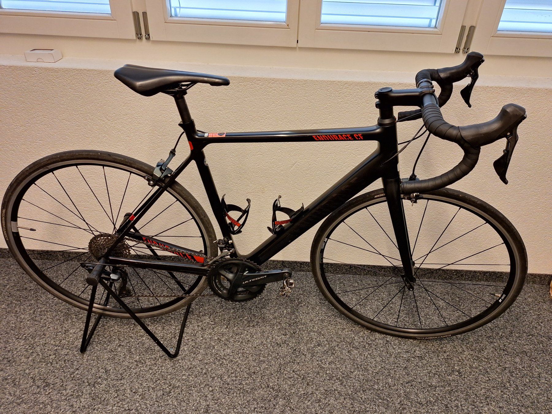 Canyon Velos: Rennrad Canyon Endurace CF 8.0 – Gebraucht aus Heimberg von Seasail