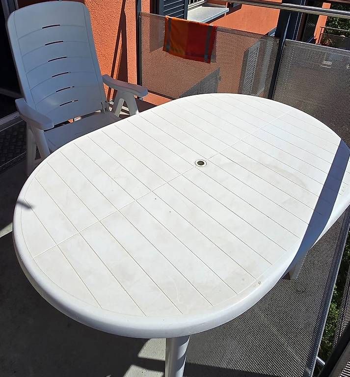 Tischset: Table de jardin avec 4 chaises – Gebraucht aus Neuchâtel von chemsou 2