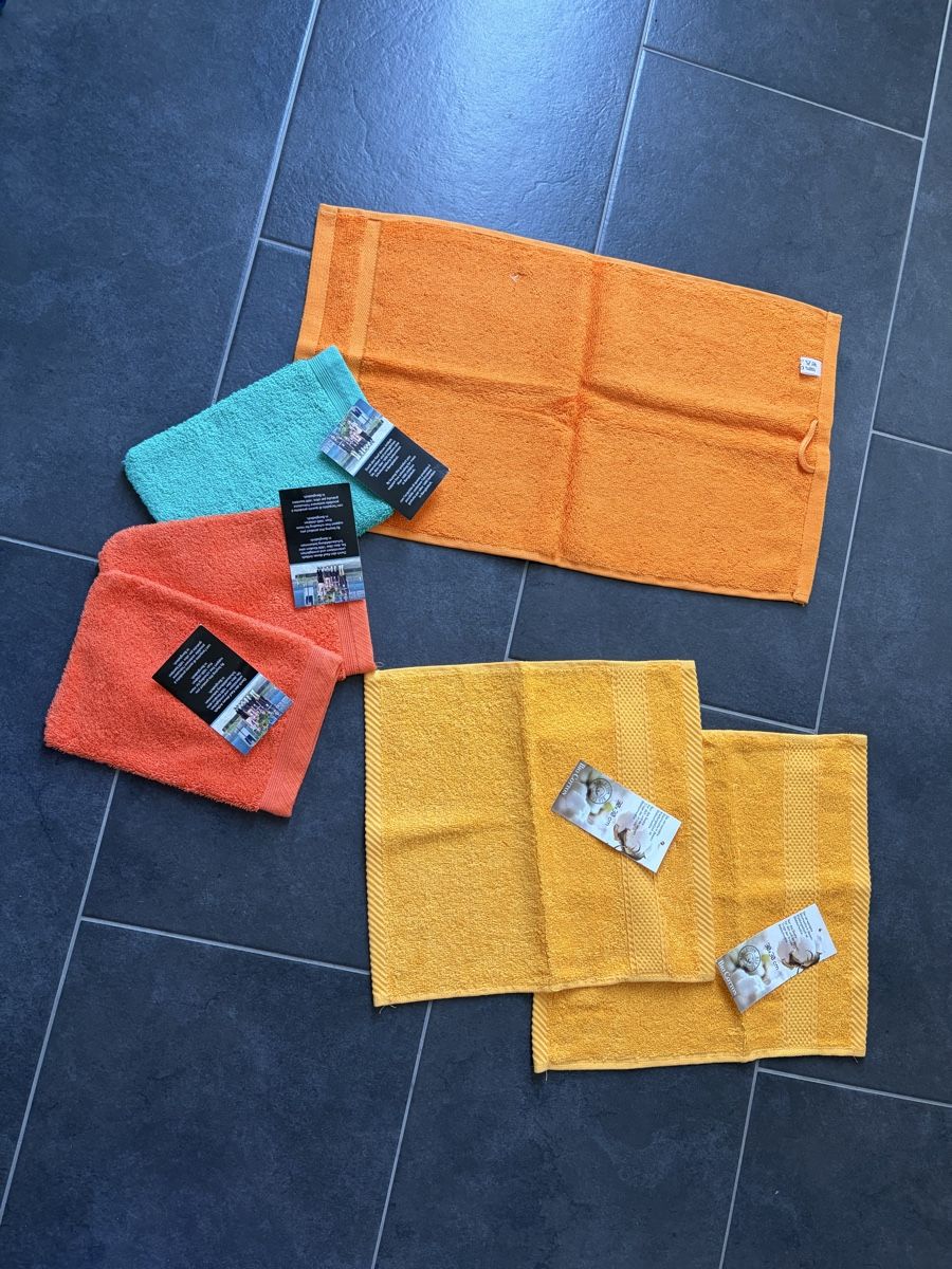 Serviettes de bain: Fottée Set, NEU! – Neuf avec emballage d'origine à Summaprada par hirschuh506
