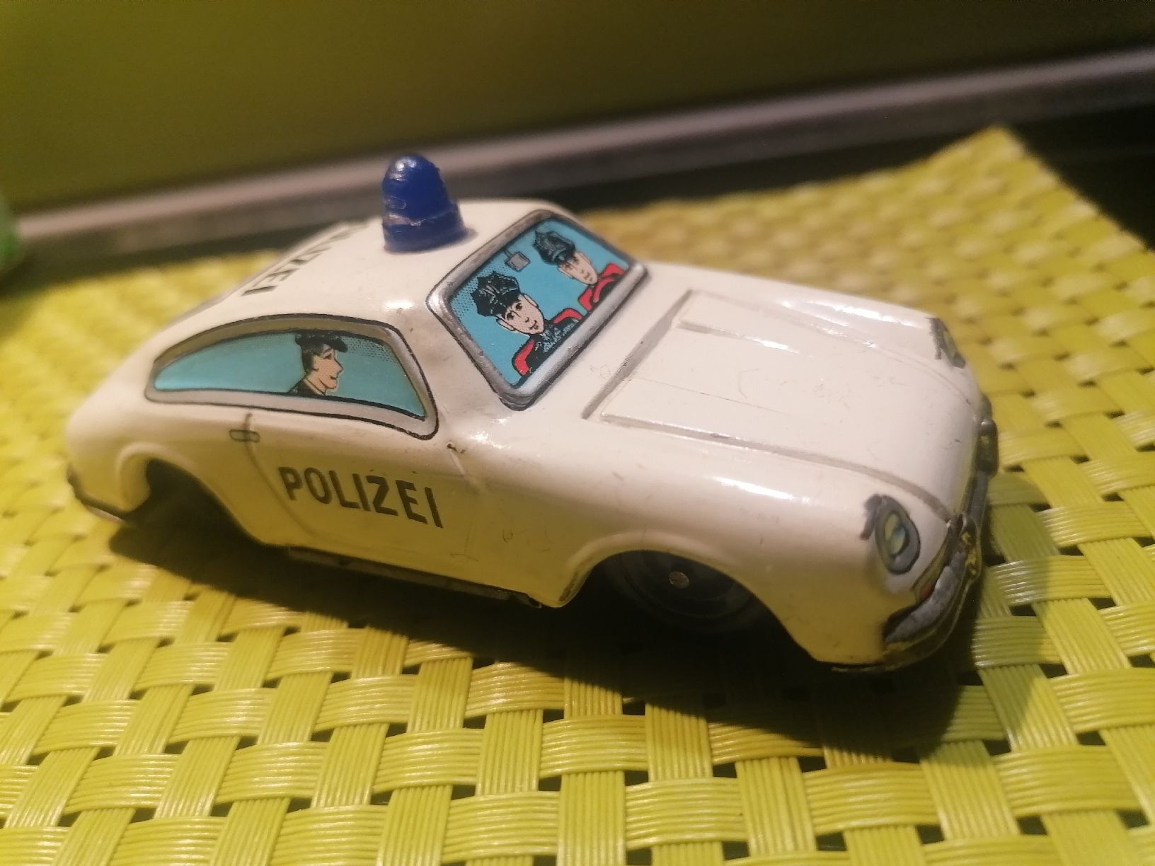 Giocattoli: Blechsplelzeug Polizei Auto klein – Usato da Biberist venduto da troedlerheinz