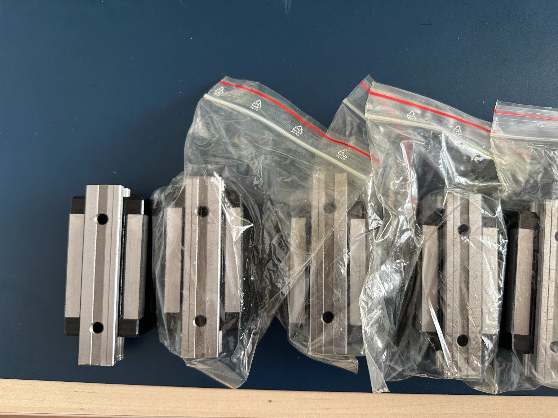 Altro per industria metallurgica: THK Linearführung SHS 20V 1SS C1 + 100L – Nuovo (secondo la descrizione) da Egnach venduto da Roman1964 2