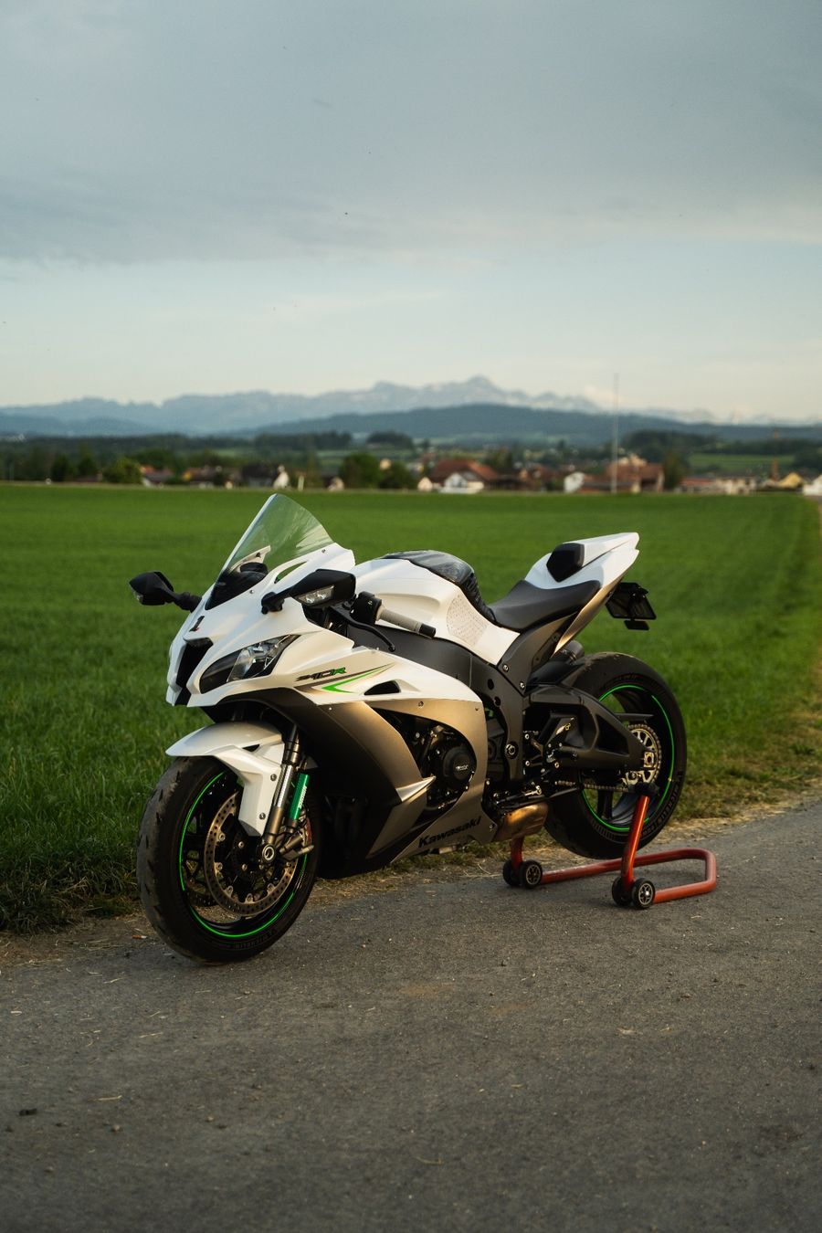 Kawasaki Strasse: Kawasaki ZX10R 2018 – Gebraucht aus Amriswil von Mustermax156 3
