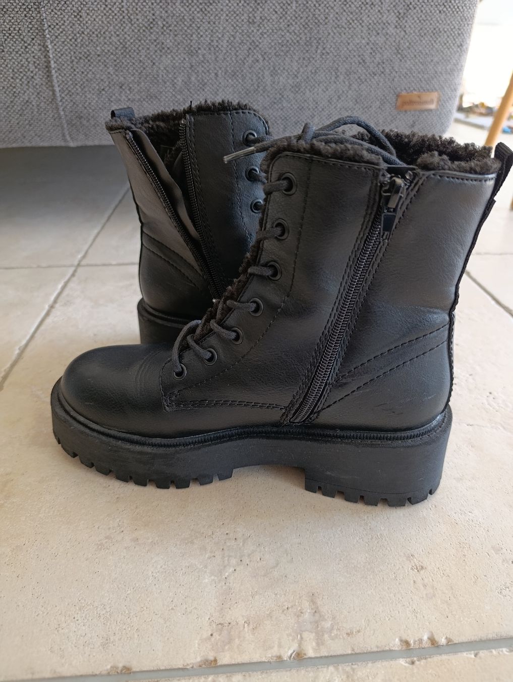 Dosenbach Scarpe da donna: BOTTINES CATWALK NOIR FOURRÉES 38 – Usato da Sierre venduto da shirley04 2