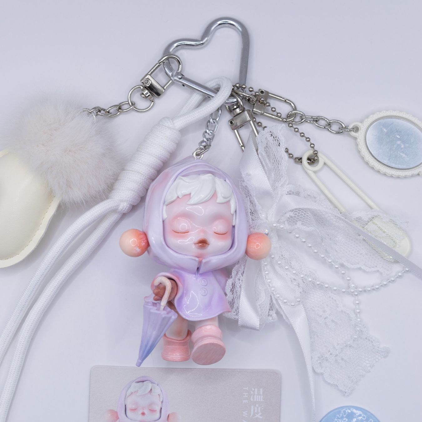 Portachiavi: Handmade POP MART SKULLPANDA The Warmth RAINING DAY Keychain – Nuovo e nell'imballaggio originale da Belmont-Lausanne venduto da HausPopCharm 1