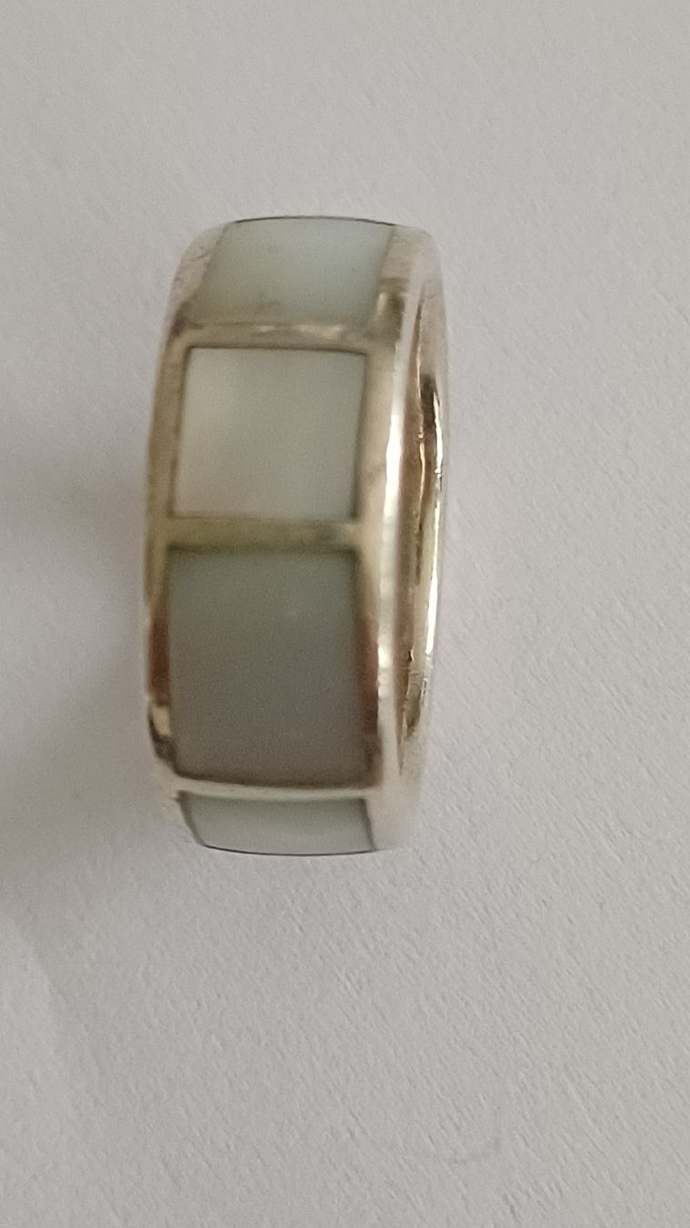 Anelli: Silberring mit hellem Steinbesatz, ein Hingucker – Usato da Arlesheim venduto da savina01 1