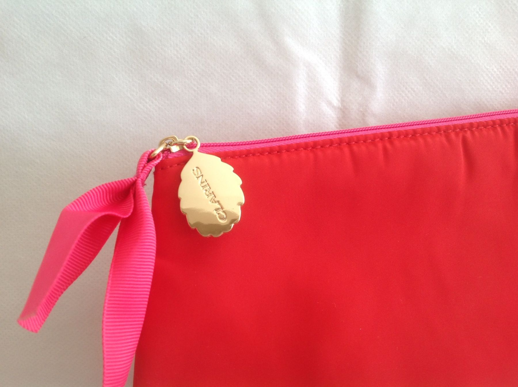 Clarins Custodie per cosmetici: Clarins - trousse à maquillage – Usato da Sion venduto da accroshoes 1