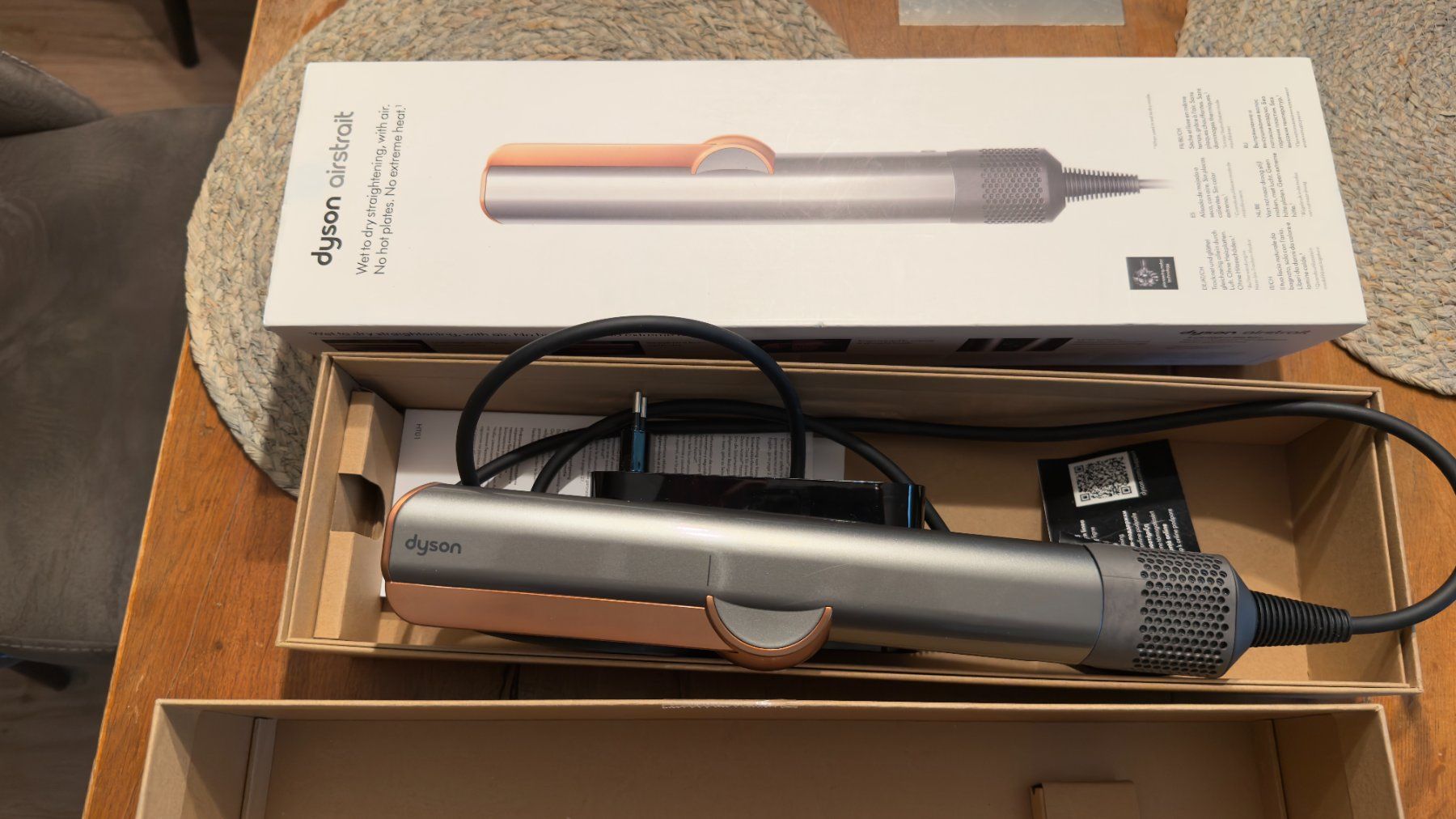 Dyson Sèche-cheveux: Dyson Airstrait Top Zustand – D'occasion à Grabs par Milmo-MW 1