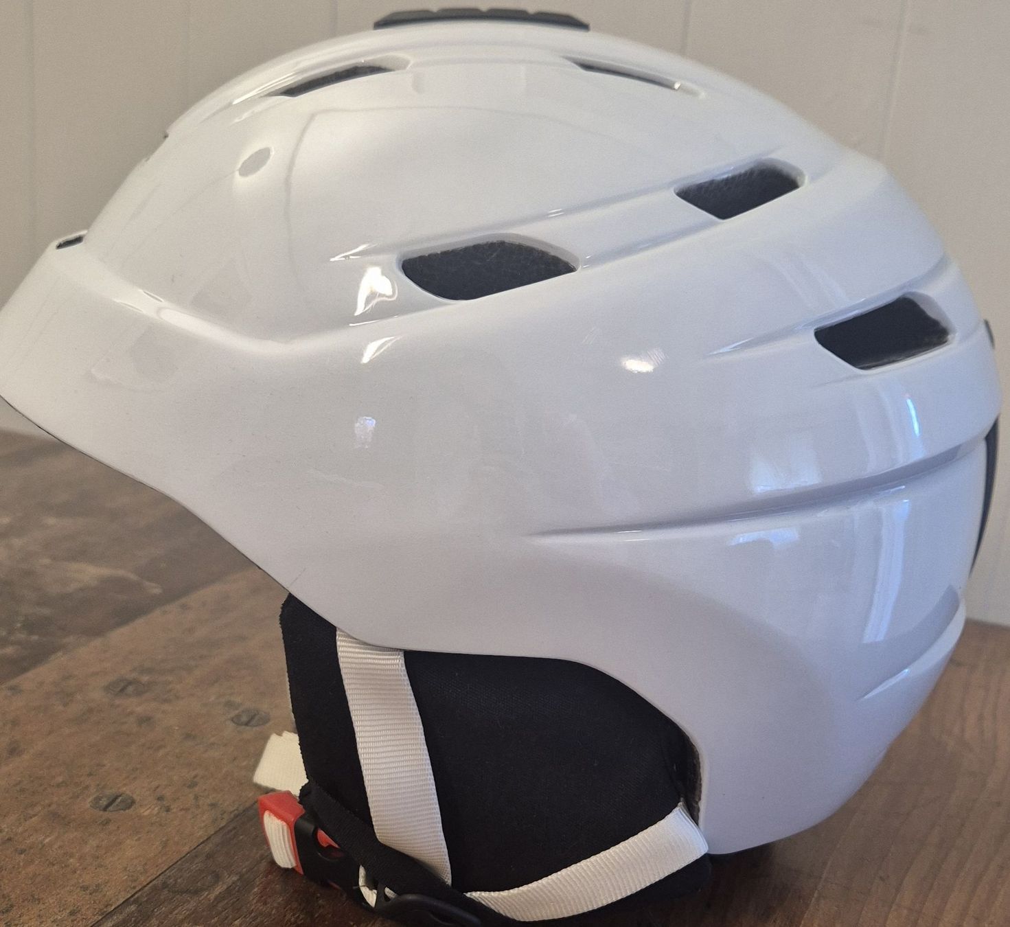 Caschi: Skihelm Weiss Grösse M neuwertig – Nuovo (secondo la descrizione) da Unteriberg venduto da Foxcross