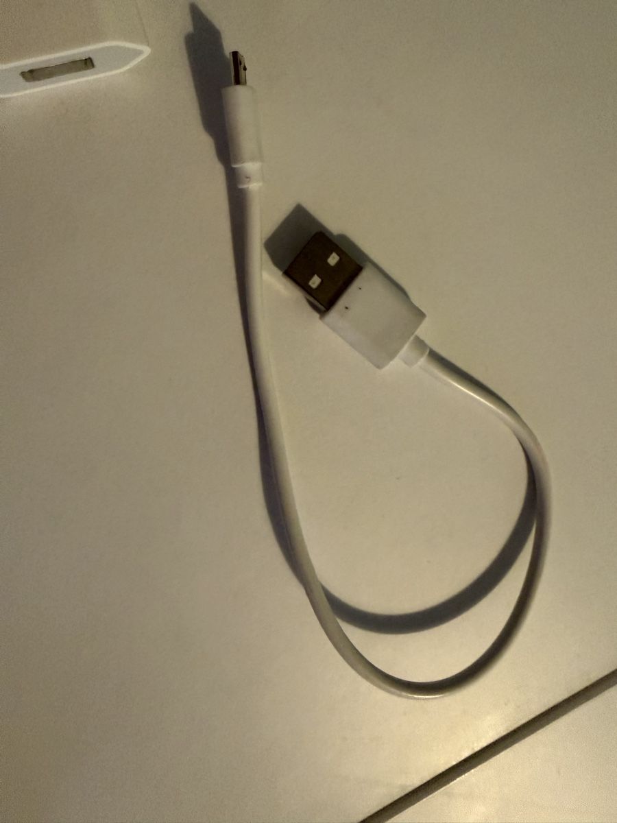 Ladegeräte: 2 Powerbanks und Kabel – Gebraucht aus Baden von CeDe22 8