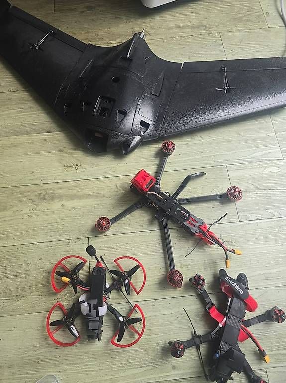 Modellismo RC: FPV Drohnen Mega Set: 3 Drone + Wing + TBS Tango II ++ – Usato da Romanshorn venduto da yan_s9vk