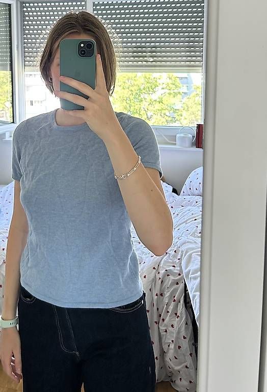 Tops: STRADIVARIUS BLAUES STRICKWESTE – Gebraucht aus Zürich von cla_l2t2