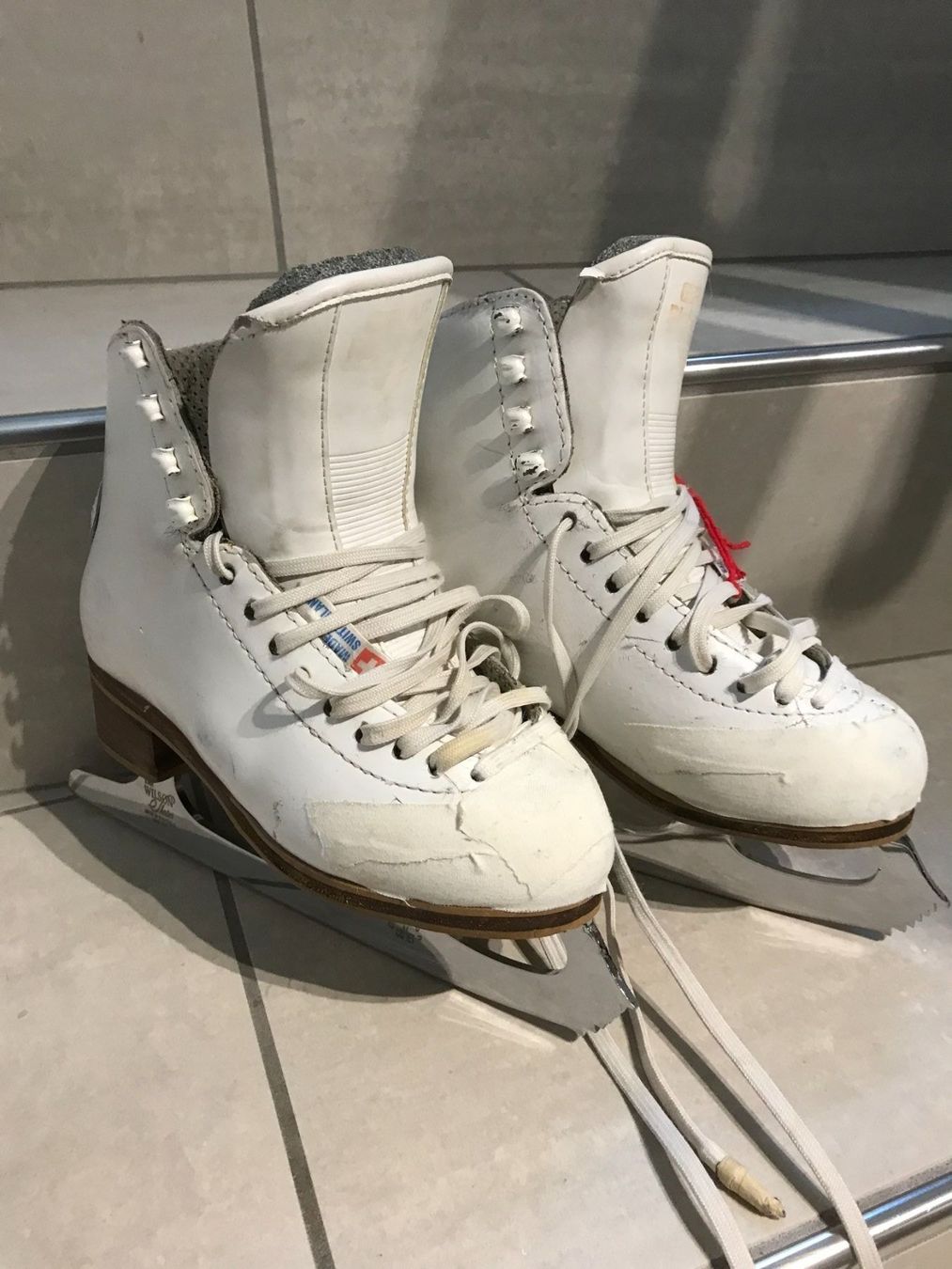 Pattini da ghiaccio: Graf Eiskunstlaufschuhe Gr. 2 1/2 M – Usato da Wagenhausen venduto da vintagesecondhand 2