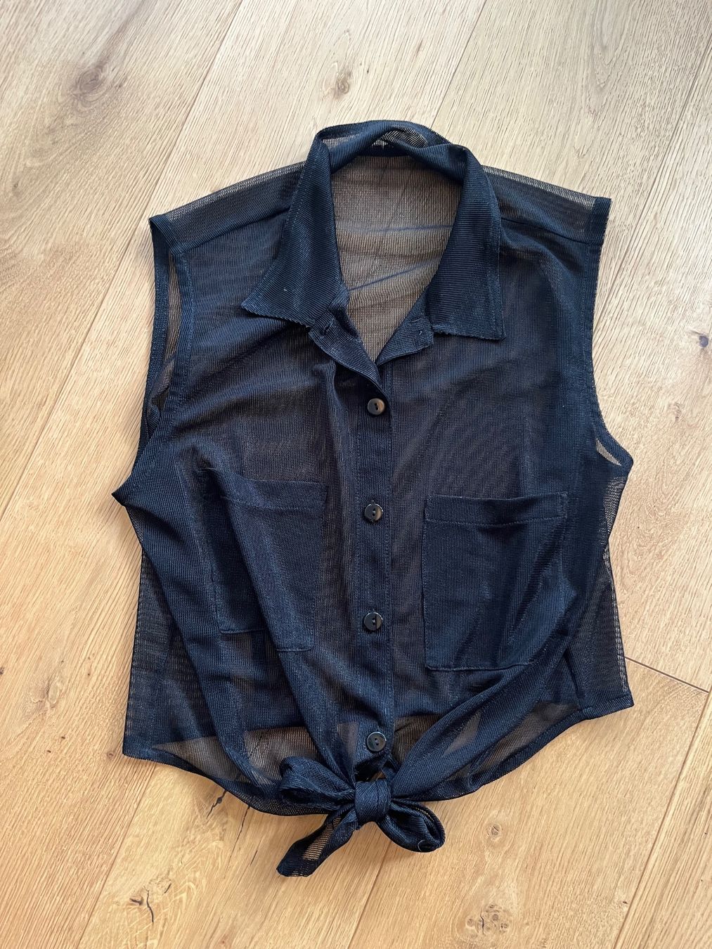 Blusen: Transparente Mesh-Bluse schwarz Crop – Gebraucht aus Gümligen von blackberrys