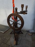 Antikes Spinnrad aus Holz 