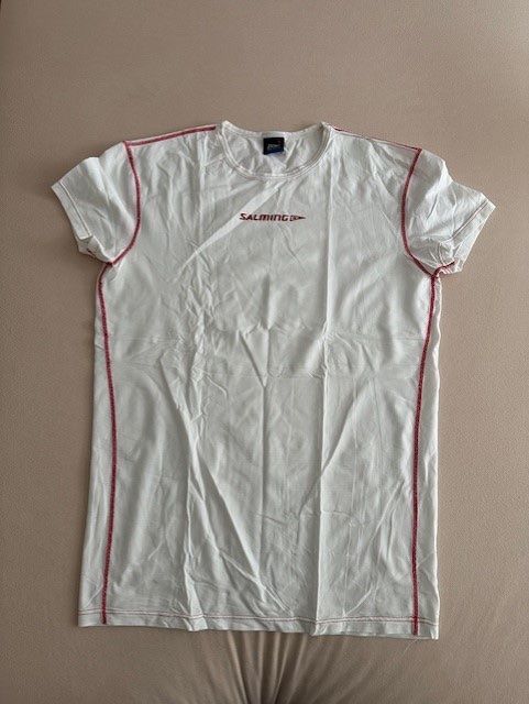 T-Shirts: Salming ultra light t-shirt – Gebraucht aus Dallenwil von ZD2019 1