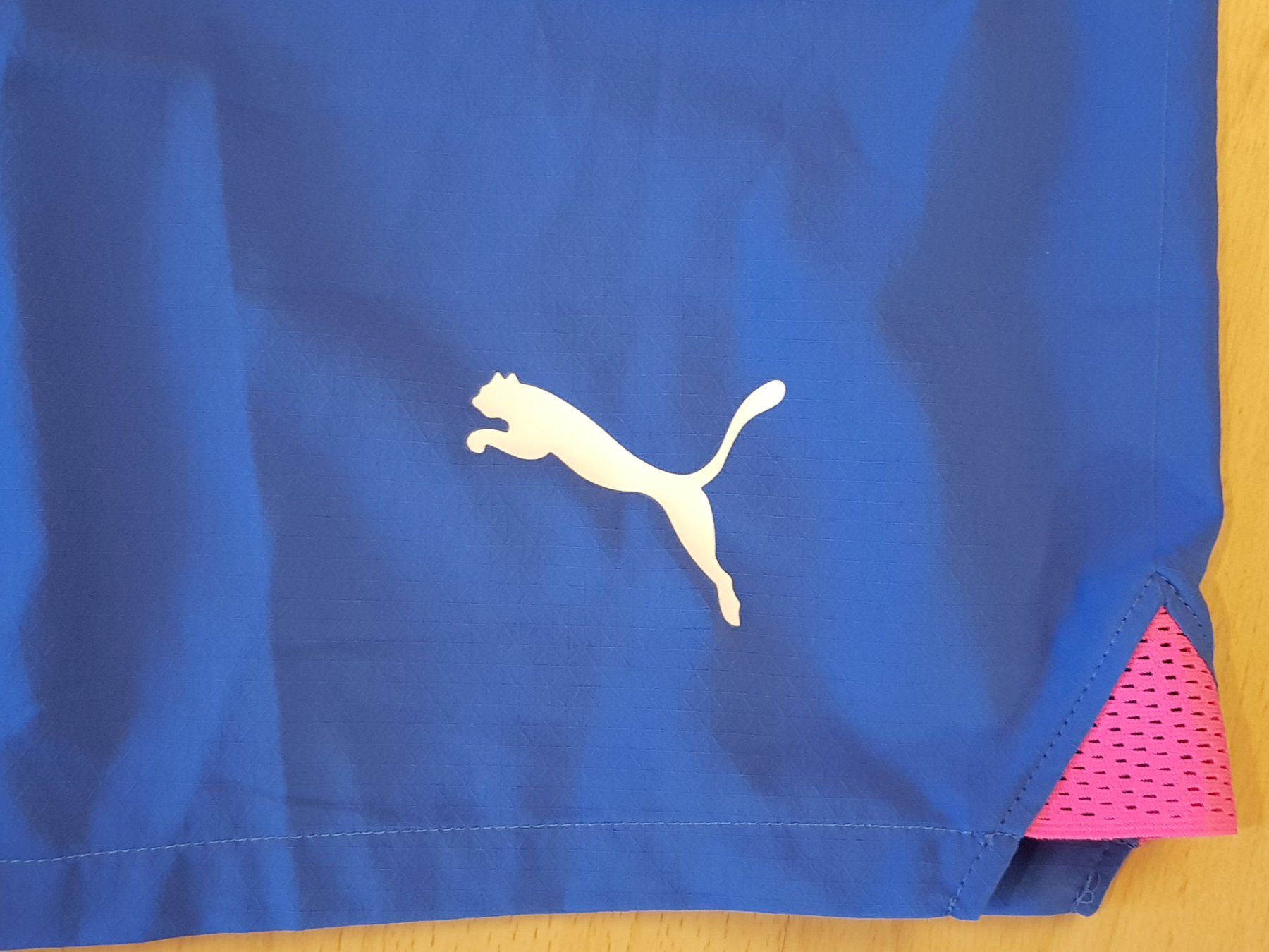 Puma Pantaloni: AC Mailand Puma Shorts, Grosse S – Usato da Le Mouret venduto da Pantini 2