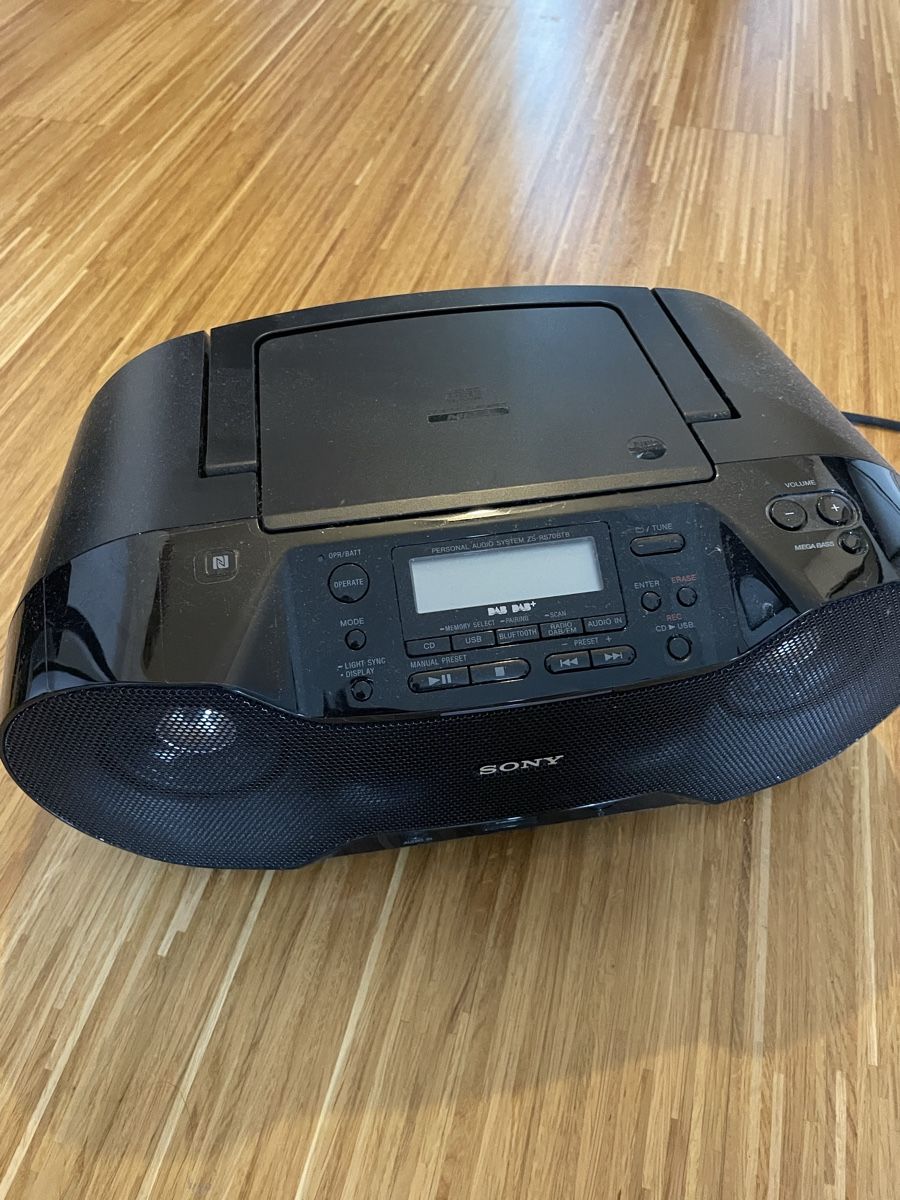Sony Systèmes audio & multimédias: Sony ZS-RS70BTB Getthoblaster – D'occasion à Zürich par maxmoritz007
