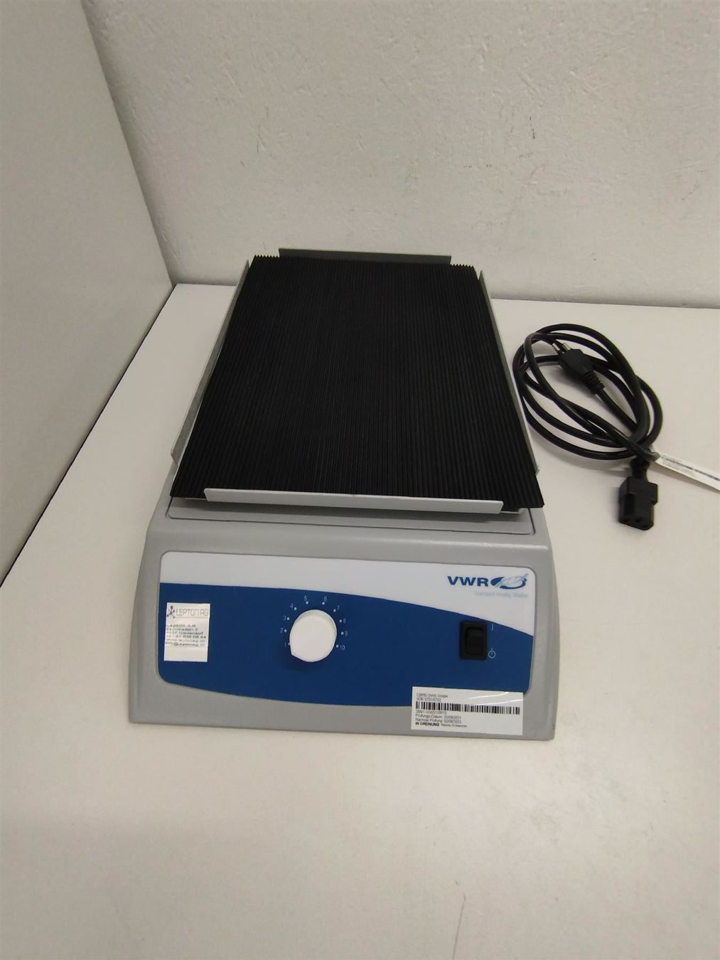Accessori da laboratorio: VWR Standard Analog Shaker – Usato da Niederdorf venduto da LeptonAG_Labor 1