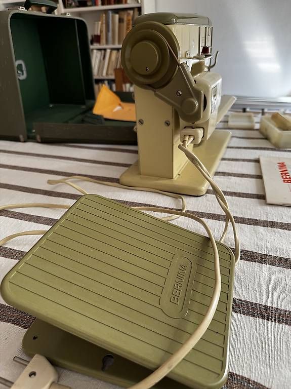 Bernina Macchine da cucire: Bernina 700 Nähmaschine – Usato da Zürich venduto da antoineb02 3