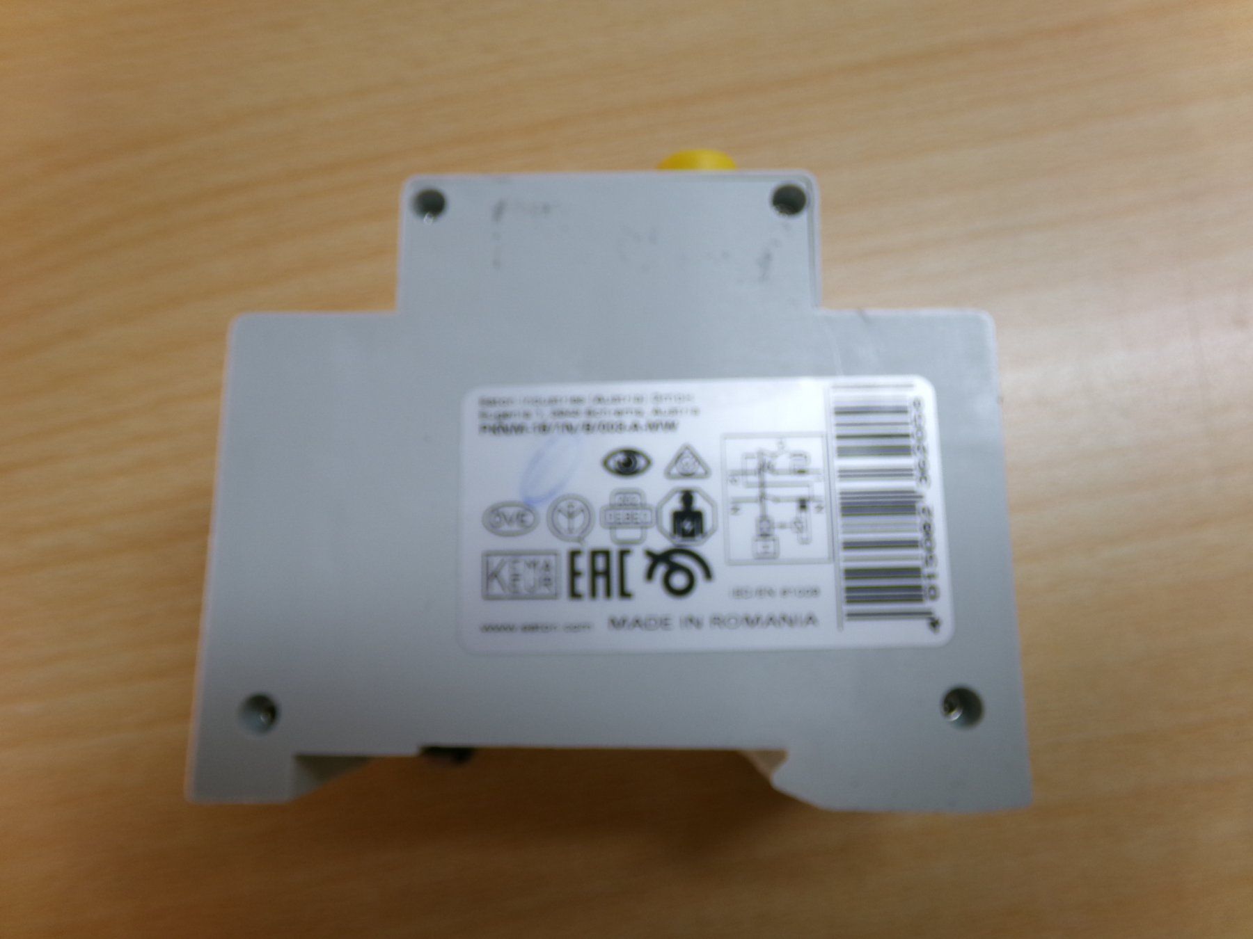 Eaton Interruttori: FI-LS B16 30mA mit HK Eaton – Usato da Hombrechtikon venduto da Maloev17 5