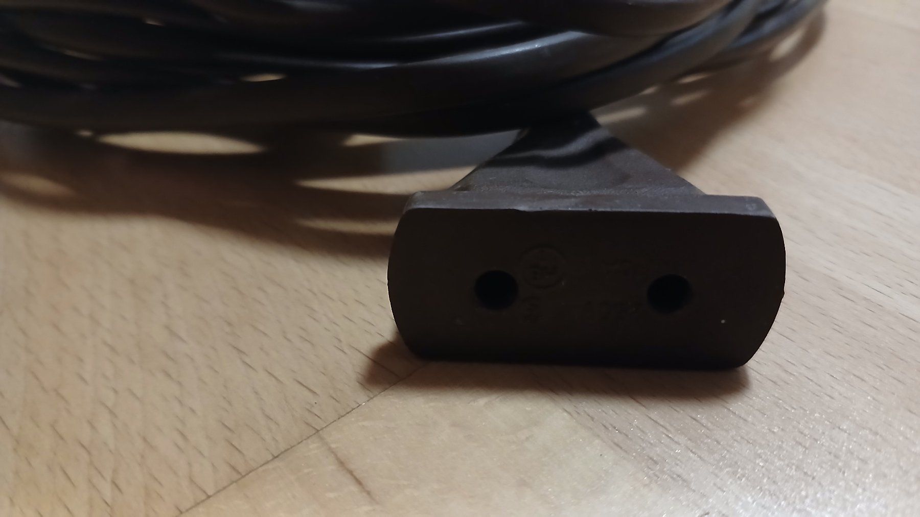 Kabel: Verlängerungskabel 2Fach 5m braun – Gebraucht aus hinwil von tho_j6kz 2