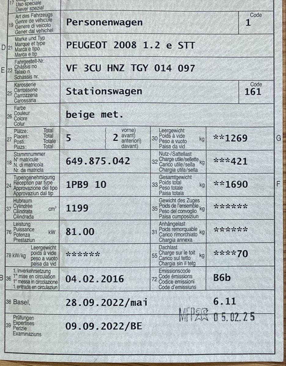 Peugeot Autos: Peugeot 2008 1.2 e STT beige met. – D'occasion à Riehen par Estello 9