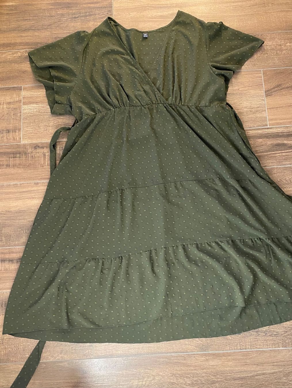 Shein Vestiti: Maxikleid mit Gürtel oliv Gr. 56 / 58 / 60 – Usato da Pratteln venduto da a23_j2gs 3