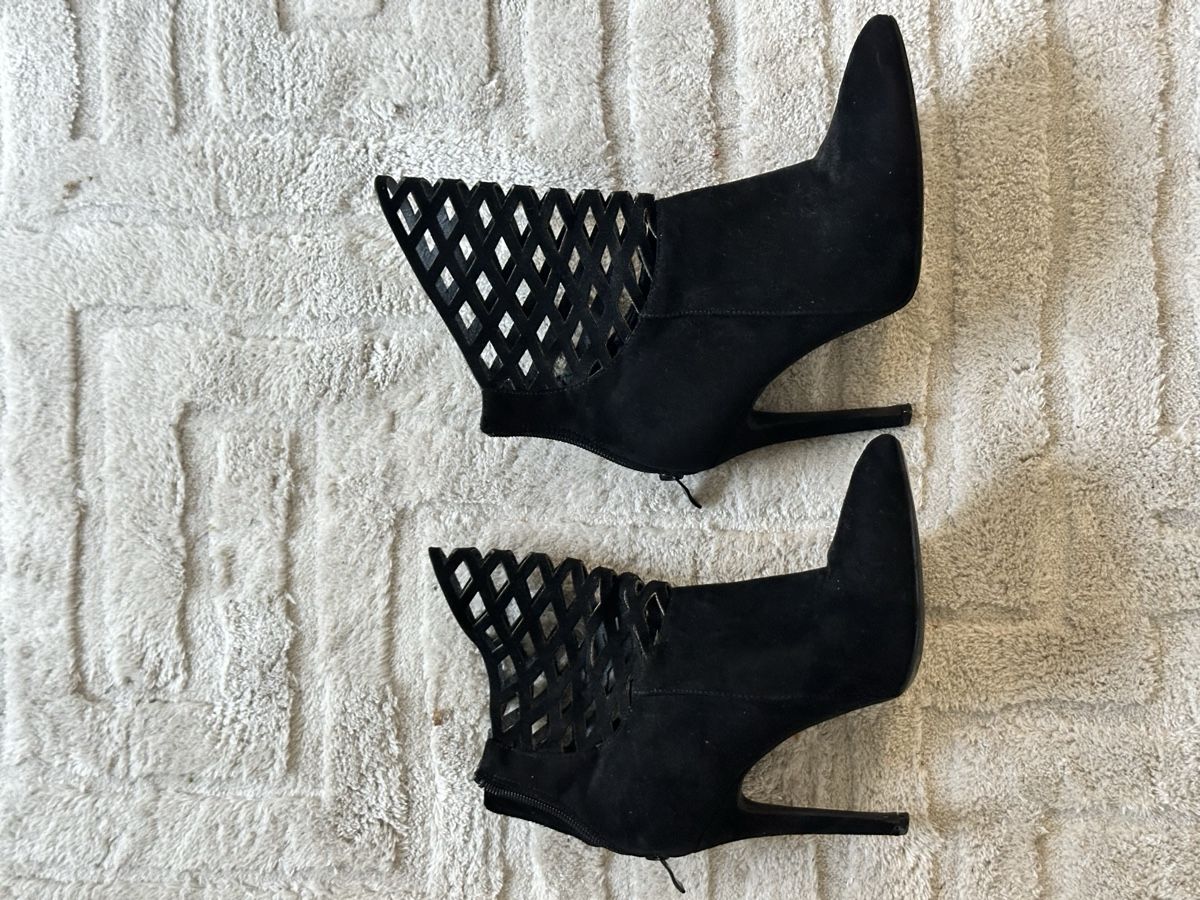 Scarpe da donna: Schwarze Wildleder-Stiefeletten, Grösse 38 – Usato da Frick venduto da Soleil4658 3