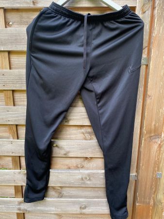 Nike Trainingshose, Schwarz, Grösse S, Neuwertig!