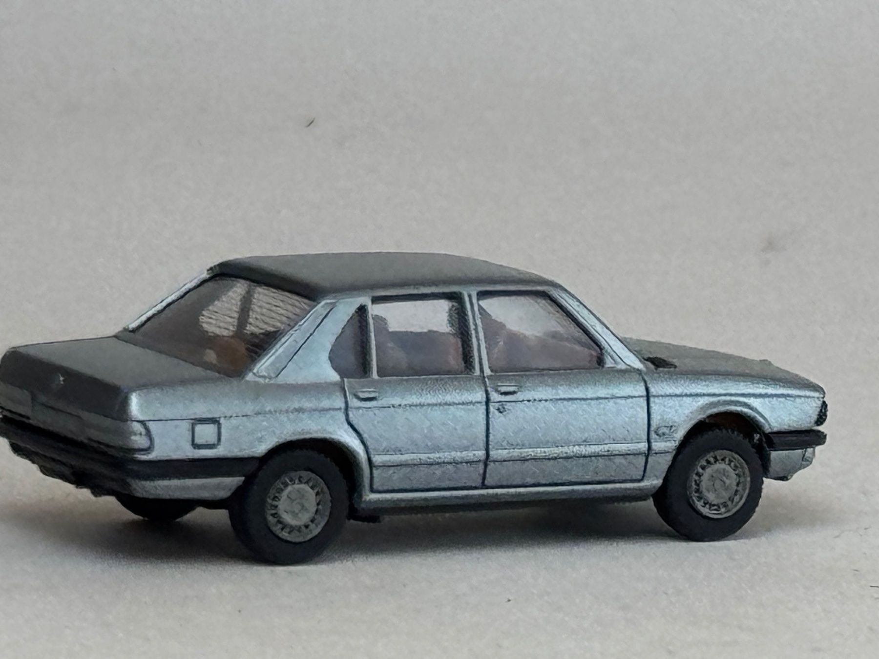 Herpa Modellini d'auto: VE1- Herpa BMW 528 i hellblaumetallic – Usato da Elm venduto da Wikmtz 1