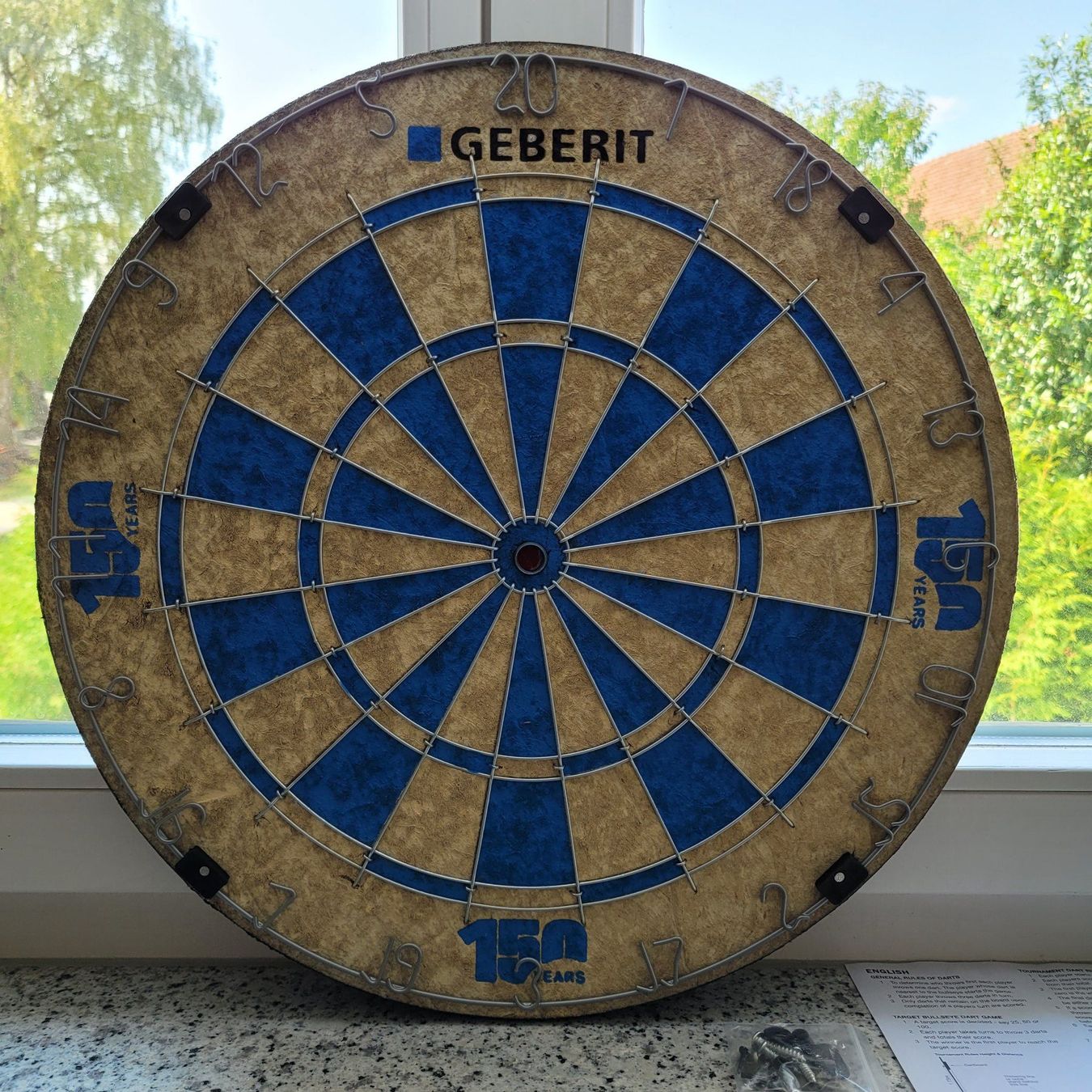 Tiro con l'arco: Dartscheibe mit 6 Darts - Neu und Originalverpackt – Nuovo e nell'imballaggio originale da Dörflingen venduto da tucson16