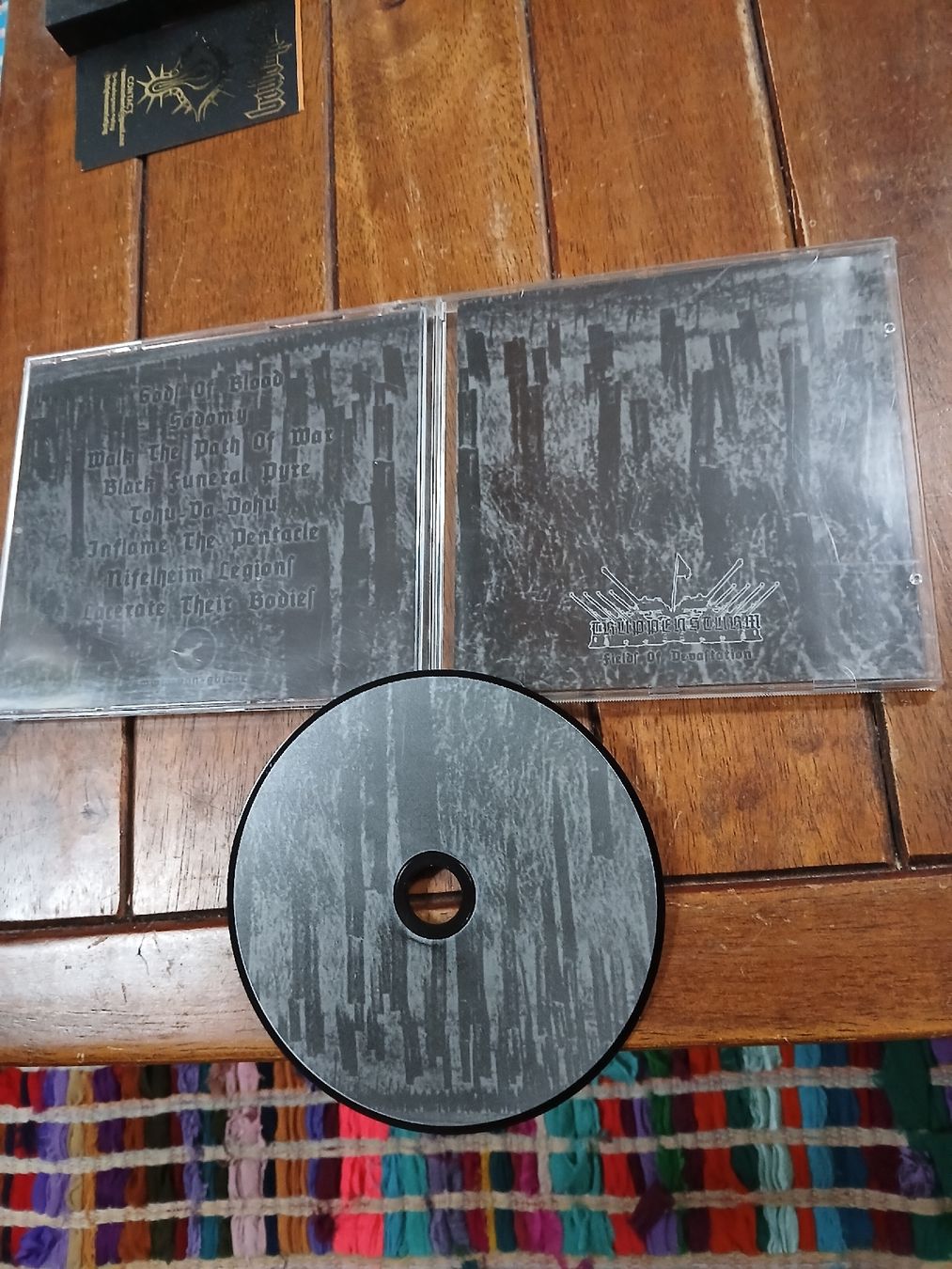 CD: truppensturm - fields... – Usato da St-Cergue venduto da VeganWarrior