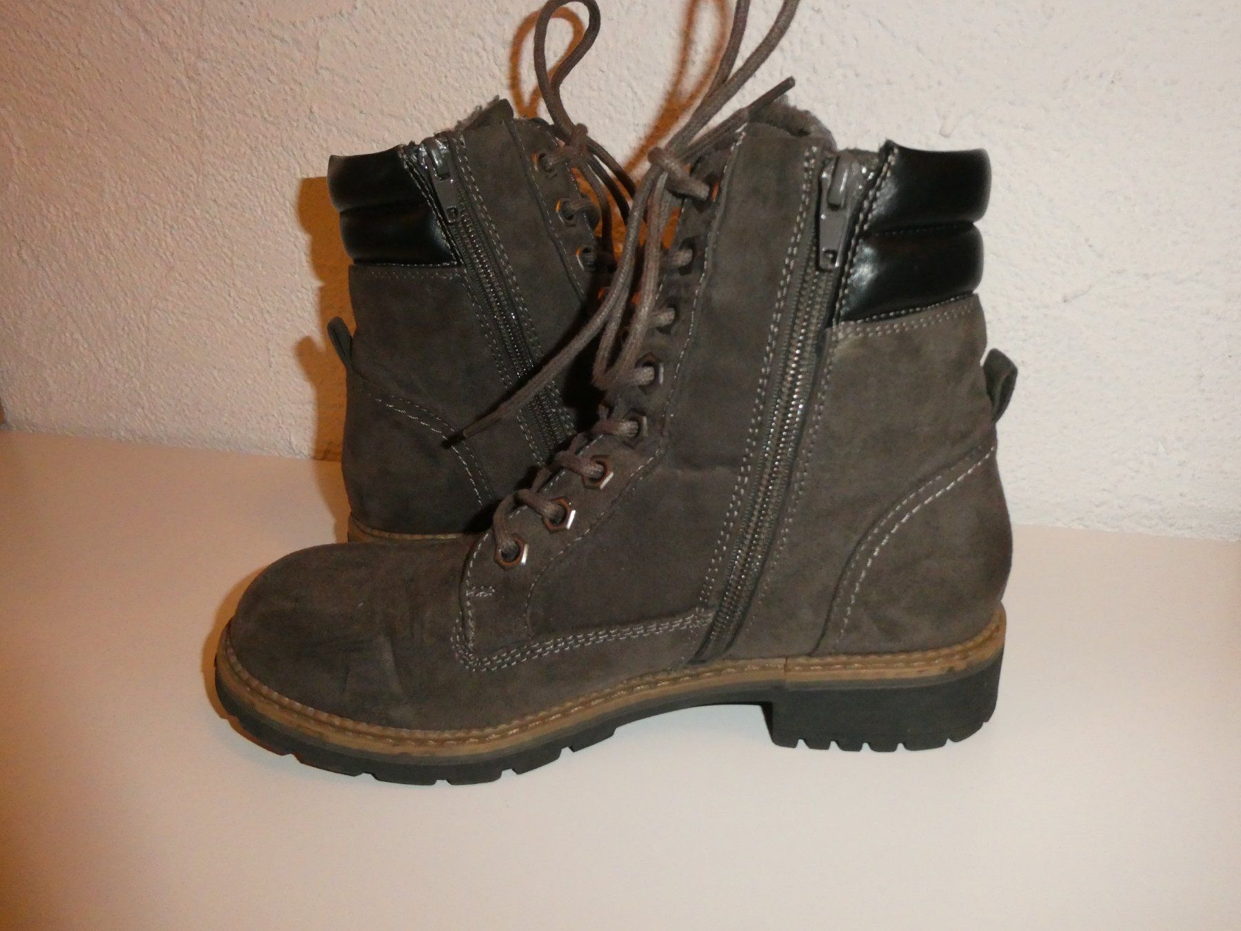 Scarpe per ragazze: Stiefel Wildleder Gr. 37 – Usato da Mels venduto da KOSL 1