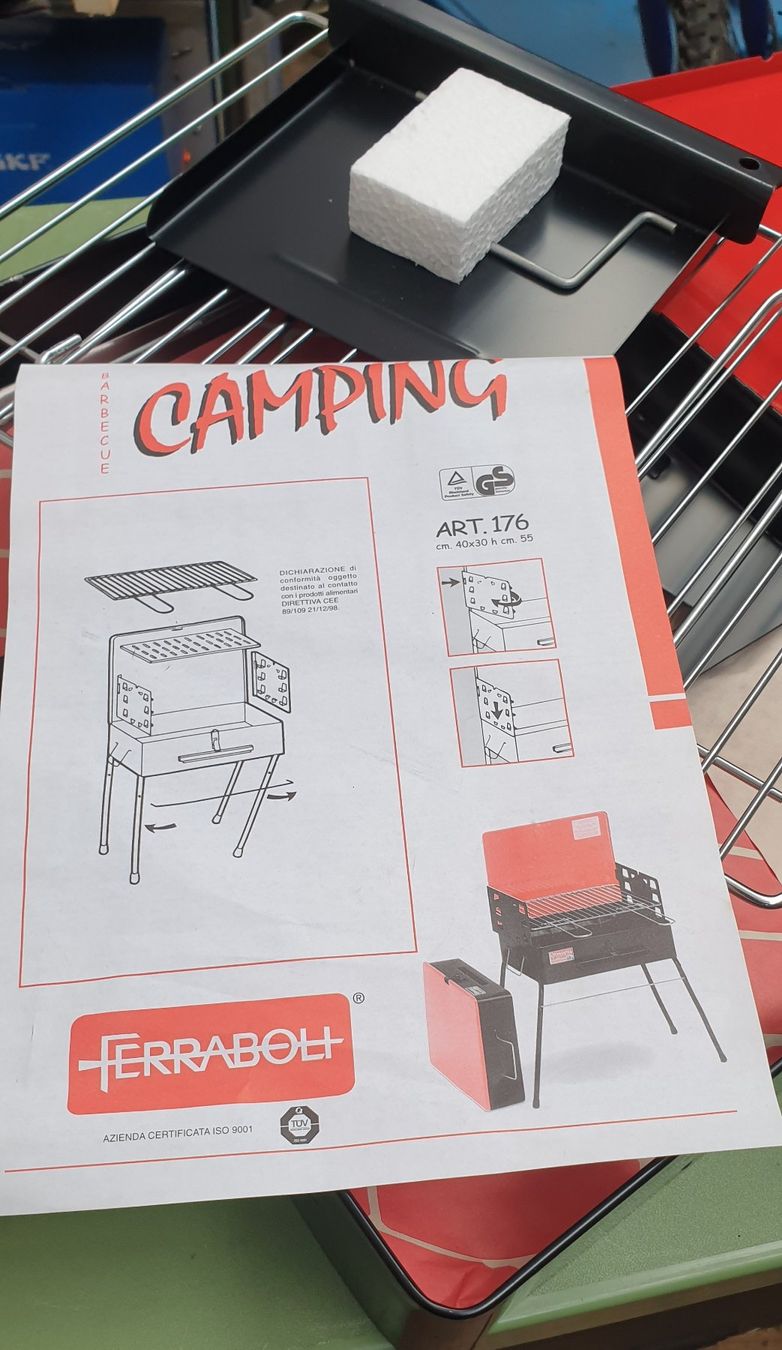 Grils: Campinggrill – Neuf avec emballage d'origine à Müllheim Dorf par Linus18
